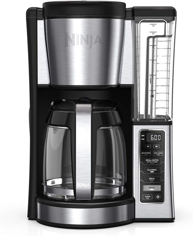 Programmable coffee machine, featuring two brewing modes, adjustable pre-heating plate and delayed brewing function M3892