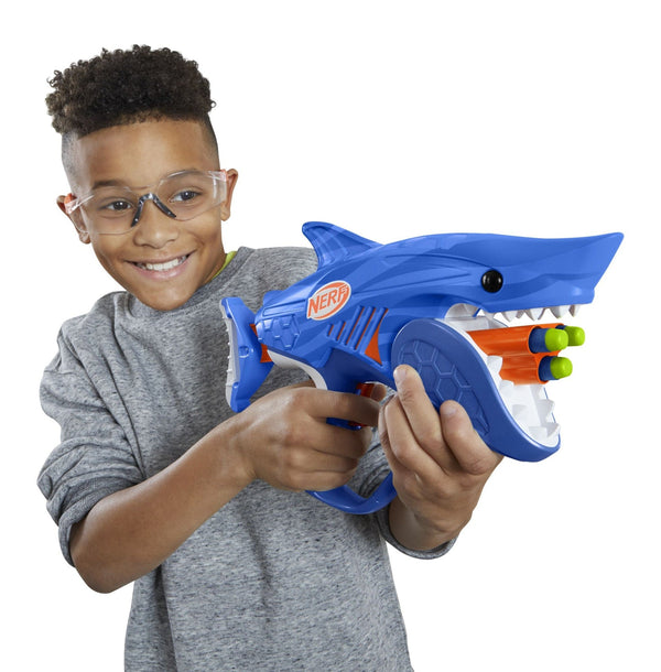 Junior Wild Sharkfire, Easy Play Dart Blaster, 8 Elite Darts, Ages 6 & Up T2908